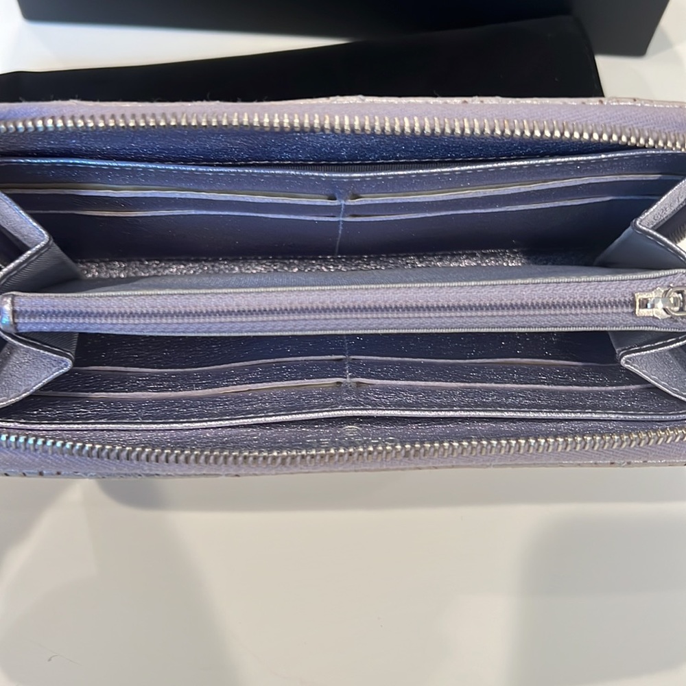 🔥RARE CHANEL IRIDESCENT SILVERY/PURPLE ZIP AROUND WALLET FULL INCLUSION 🔥 - Picture 6 of 16
